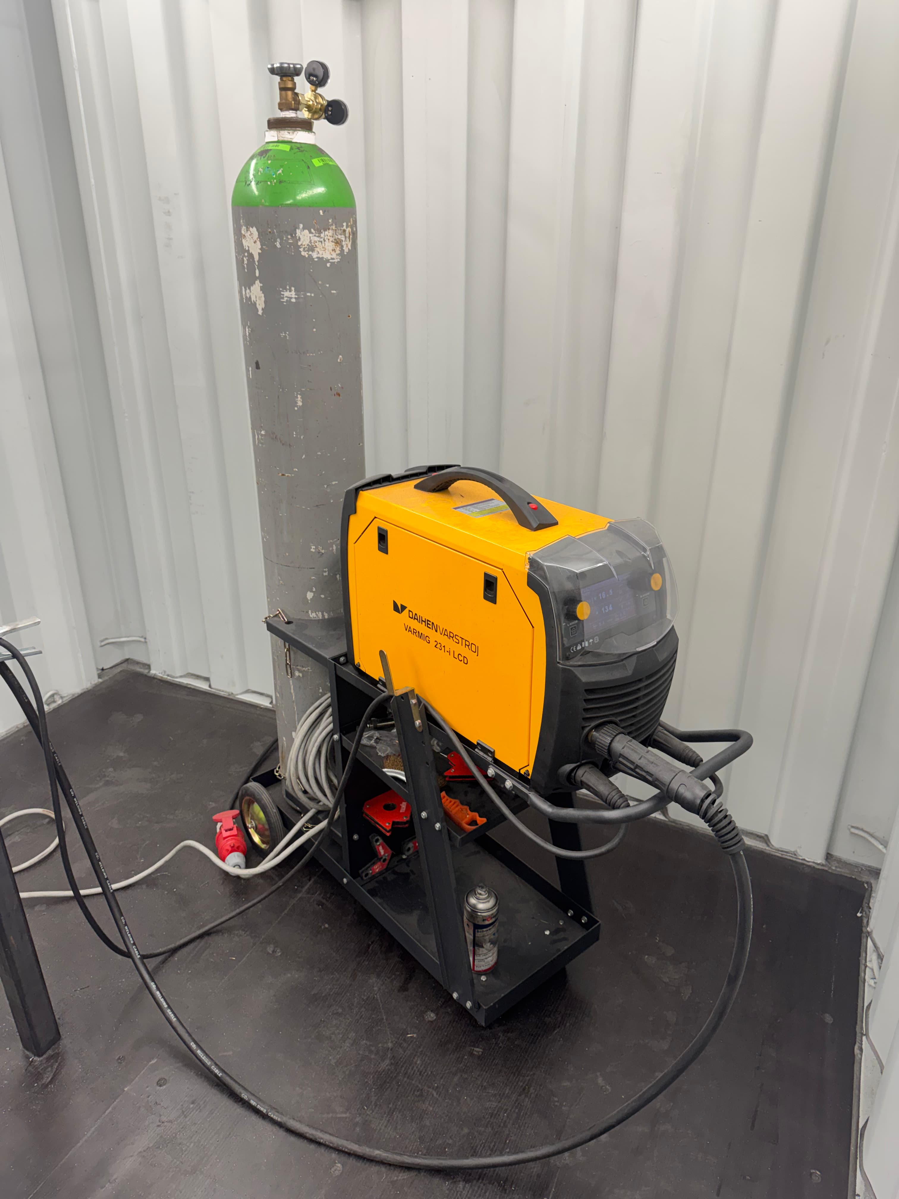 Kovinske konstrukcije po meri